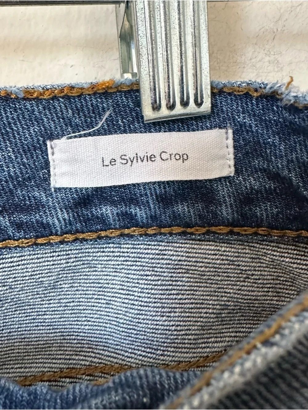 Frame Le Sylvie Crop Jeans Medium Wash Indigo Raw Frayed Hem Size 27 - Picture 5 of 7
